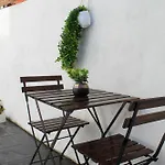 Vintage Place - Azorean Πανσιόν Πόντα Ντελγκάντα